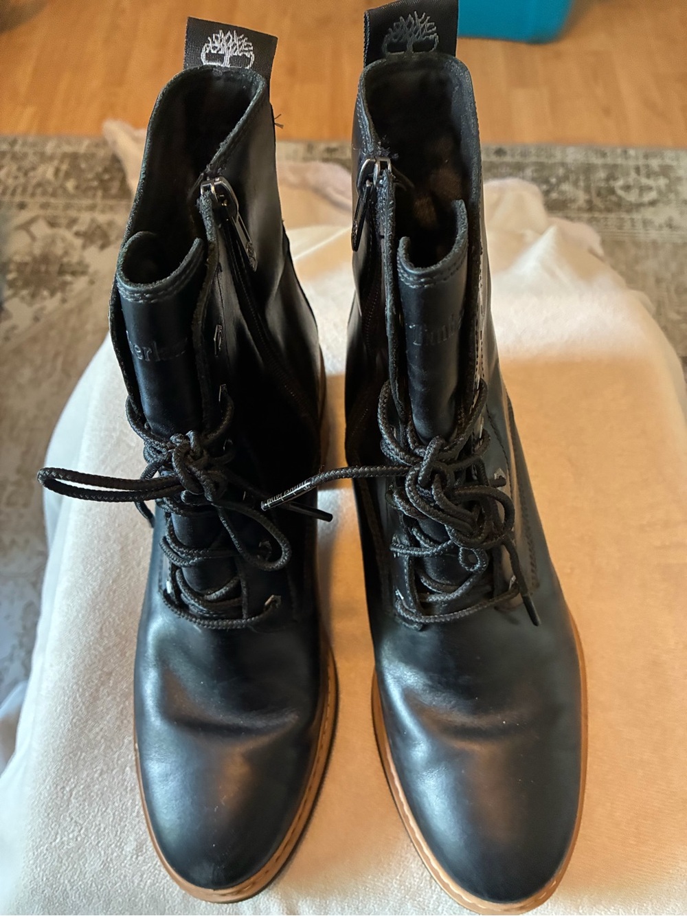 Timberland Black Leather Lace-Up Ankle Boots with Tan Welt